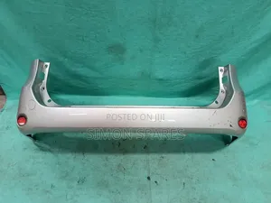 Toyota Noah ZRR70G 2010 Rear Bumper Assembly