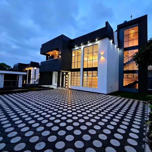 5-Bedroom Mansion for Sale in Janice Properties, Kimbo - 1