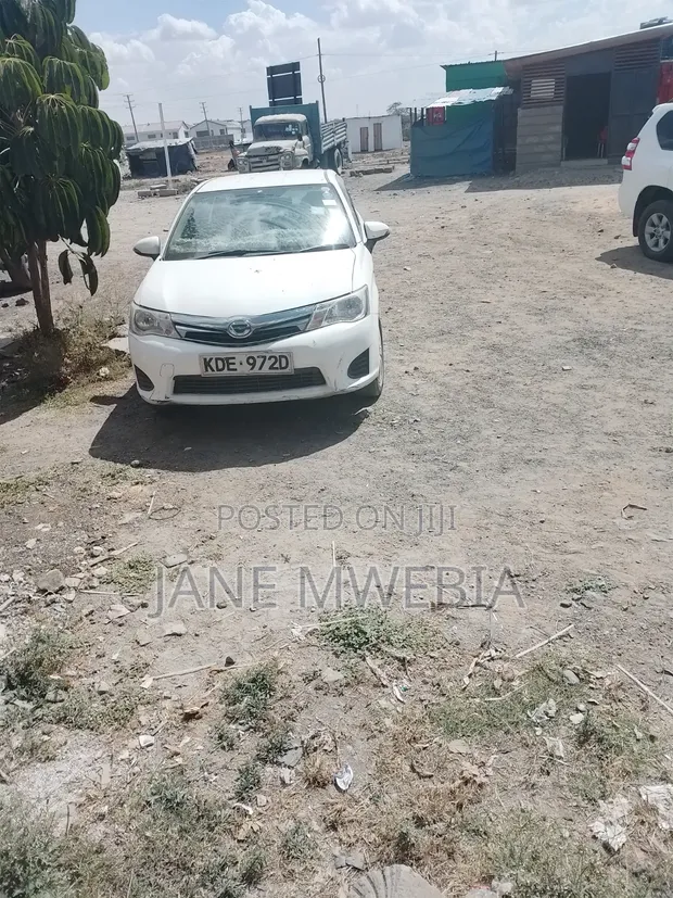 Toyota Corolla Fielder 1.5 Hybrid FWD 2014 - 1