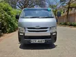 Toyota HiAce 2012 Nyeupe - 1