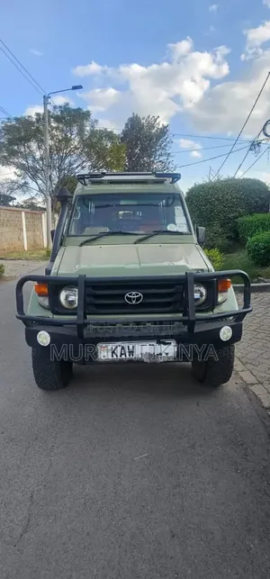 Toyota Land Cruiser 2006 Green