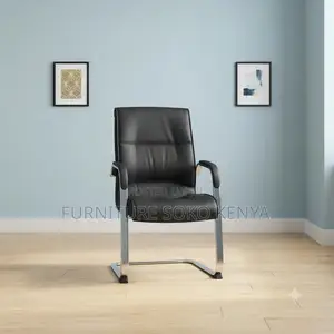 Kiti cha Mgeni cha Ofisi ya Mtendaji - Nyeusi Faux Leather