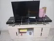 Sofa ya Viti 5, Stand ya TV na Von TV ya Inchi 32 - 2