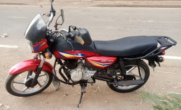 Bajaj Boxer 125 2024 Red - 1