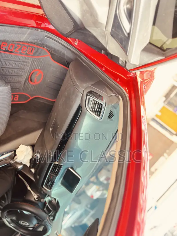 Mazda Axela 2016 Red - 1