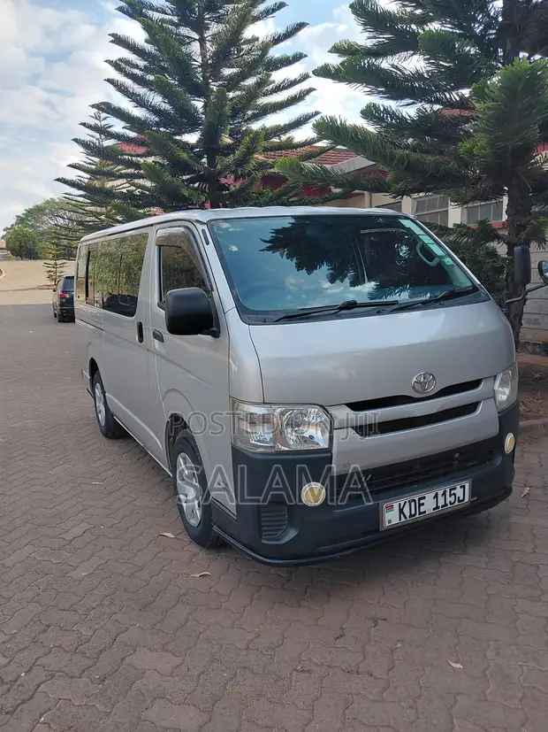Toyota HiAce 2014 Silver - 1