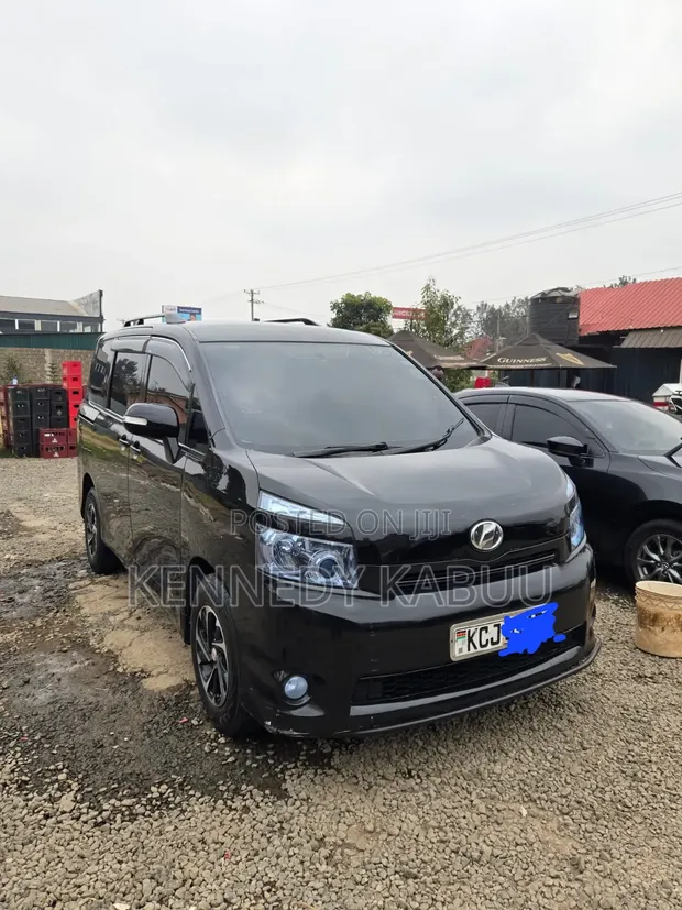 Toyota Voxy 2009 Black - 1