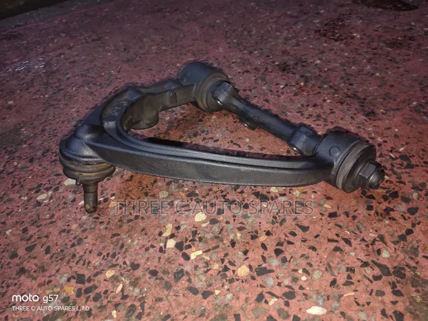 Toyota Hiace 7L Upper Arm (Front Wishbone) - 1