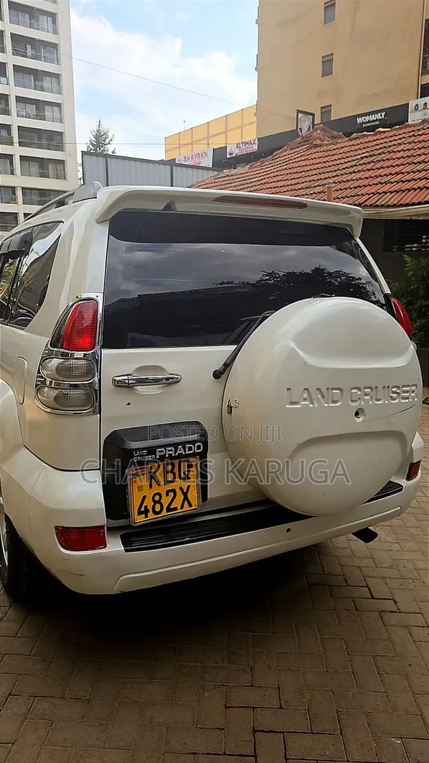 Toyota Land Cruiser Prado 2005 White - 1