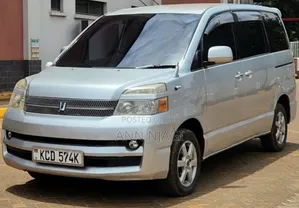 Toyota Voxy 2006 Silver
