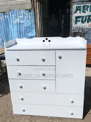 BUILT 5-Drawer Chest of Drawers - White