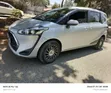 Toyota Sienta 2019 Silver - 3
