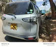 Toyota Sienta 2019 Silver - 4