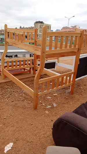 Kitanda cha Bunk cha Ideal - Chini 4x6, Juu 3.5x6