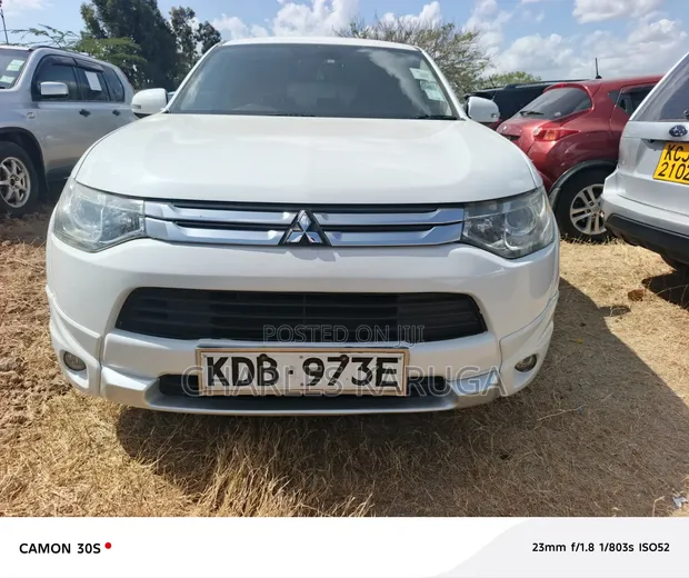 Mitsubishi Outlander 2013 White - 1