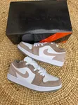 Air Jordan 1 Low Brown White - 2