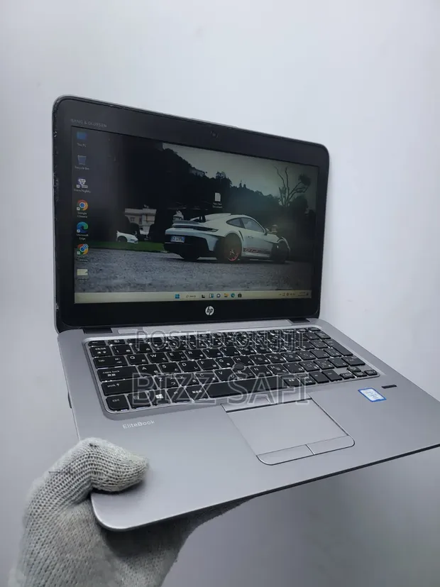 Laptop HP EliteBook 820 G3 - Core i7, 8GB RAM, 256GB SSD - 1