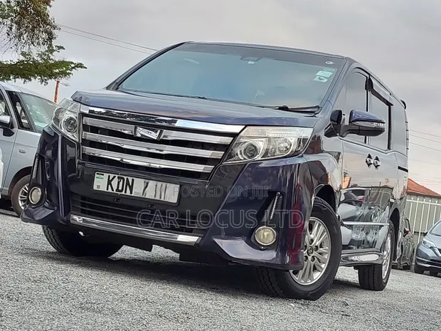 Toyota Noah 2.0 FWD (7 Seater) 2016 Black - 1