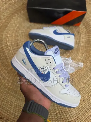 Nike SB Dunk Stitch Sneakers