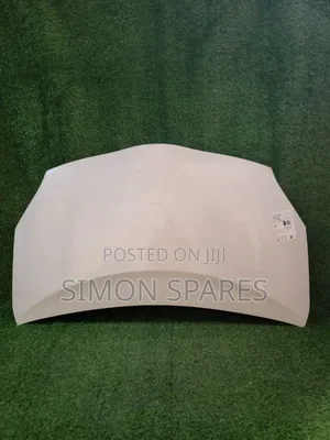 Bonnet ya Toyota Prius 2012
