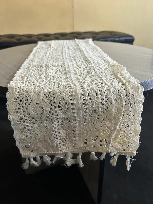 Table Runner (Crotchet) - 1