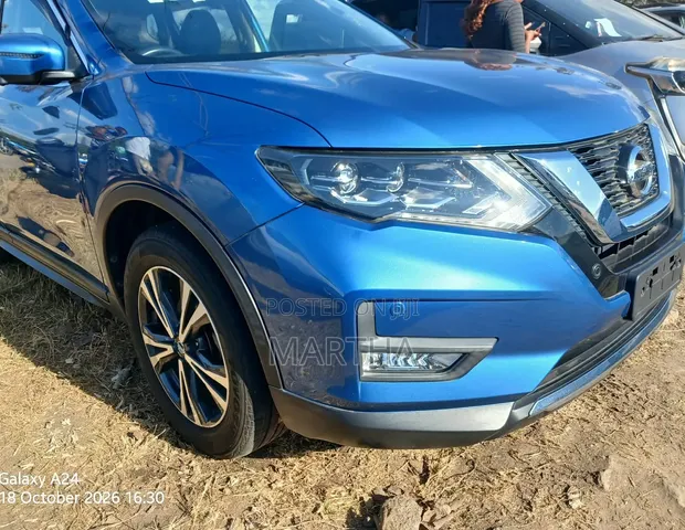 Nissan X-Trail 2019 Blue - 1