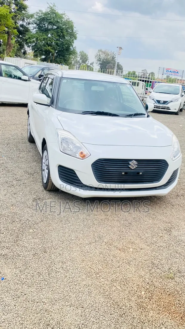 Suzuki Swift 2019 White - 1