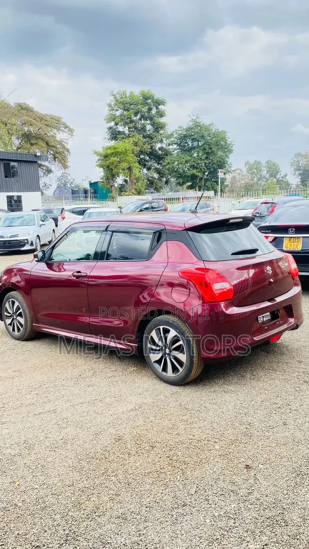 Suzuki Swift 2019 Red - 1