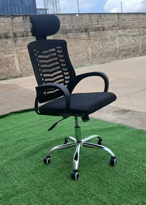Boss Office Products Kiti cha Mgongo Juu cha Swivel chenye Headrest