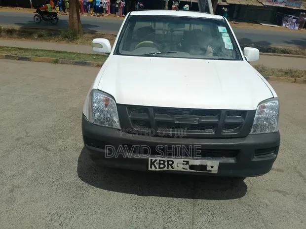 Foton Tunland 2012 White - 1
