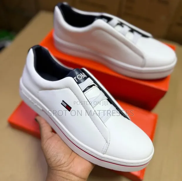 Vatu vya Tommy Hilfiger vya Wanaume vya Ngozi - Size 40-45 - 1