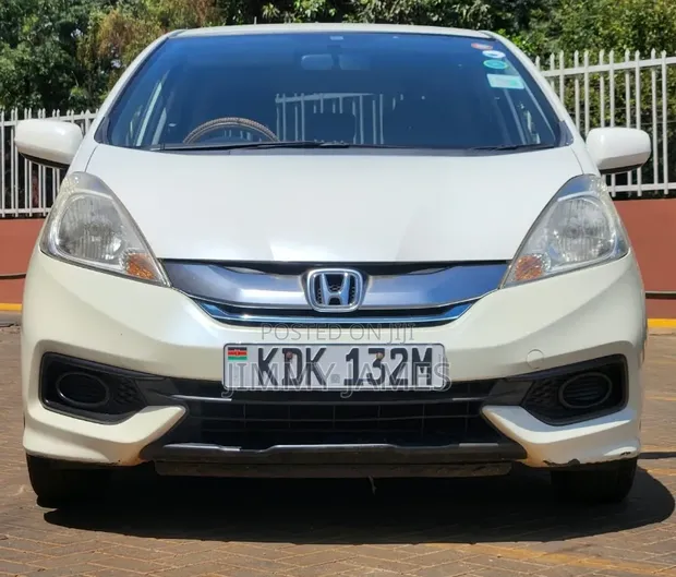 Honda Shuttle 2015 White - 1