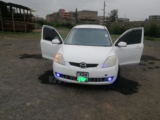 Mazda Demio 2008 Nyeupe - 1