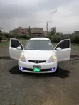 Mazda Demio 2008 Nyeupe - 2