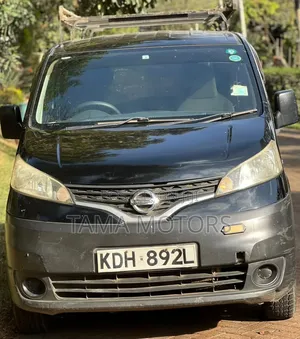 Nissan NV1500 2015 Nyeusi
