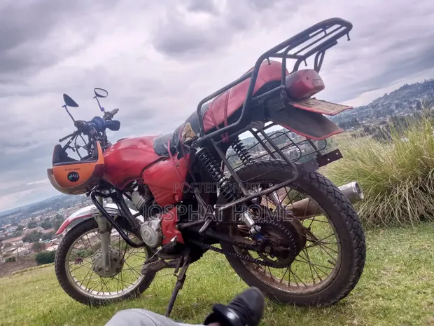 Yamaha Crux 2018 Nyekundu - 1