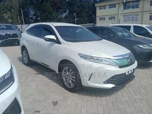 Toyota Harrier 2.0 2019 Nyeupe