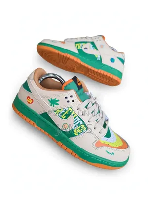 Nike Dunk Low Street Hawker Art Edition Sneakers
