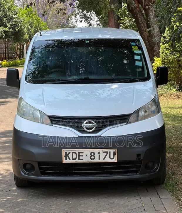 Nissan NV1500 2014 Nyeupe - 1