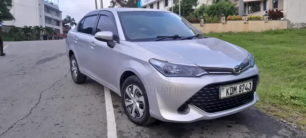 Toyota Axio 1.5 G 2WD 2016 Nyeupe - 1