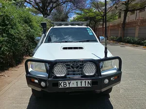 Toyota Hilux Double Cabin 2013 Pearl
