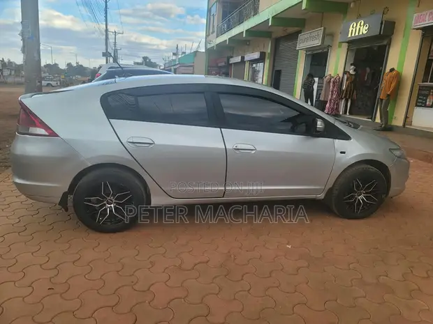 Honda Insight 2010 Nyeupe - 1