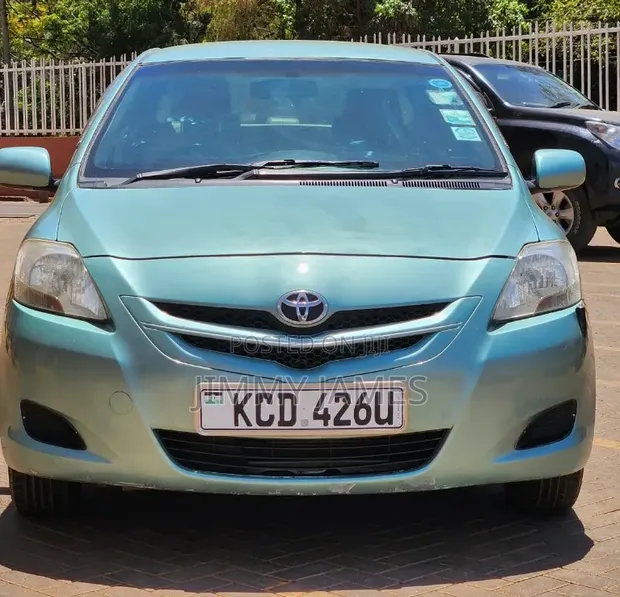 Toyota Belta 2008 Kijani - 1