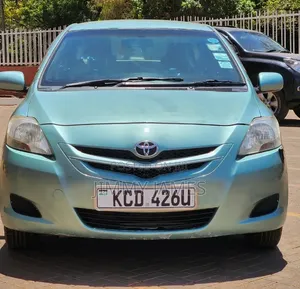 Toyota Belta 2008 Kijani