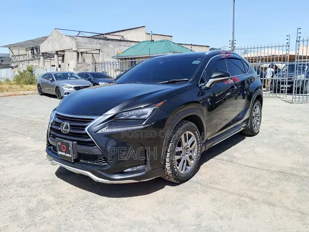 Lexus NX 2016 Nyeusi - 1