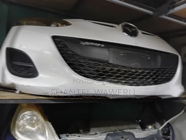 Mazda Demio Nosecut 2012 - 1