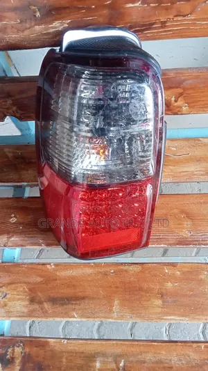 Taa ya Nyuma ya Toyota Hilux Surf