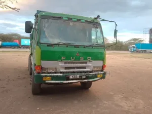 Mitsubishi Fuso Fighter "Kichwa Ngombe" Dump Truck