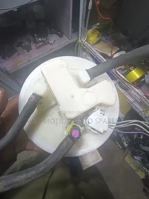Toyota Vitz Jewella Fuel Pump (Ex-Japan)
