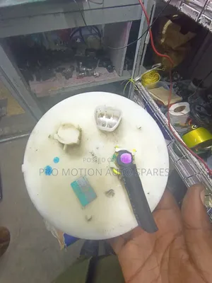 Fuel Pump for Toyota Vitz, Belta, Yaris, Ractis (Complete, Ex-Japan)